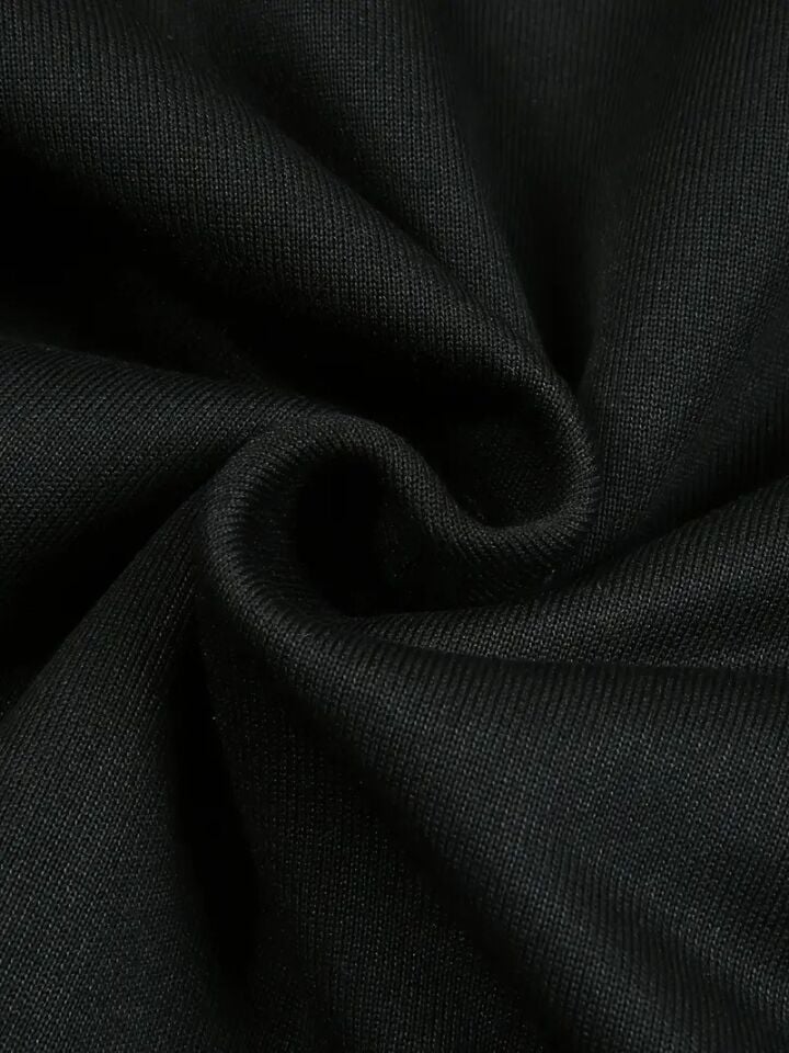 Unisex Oversize Panda ve Robot Baskılı Siyah Hoodie – Kırmızı Göz Detaylı Streetwear Sweatshirt